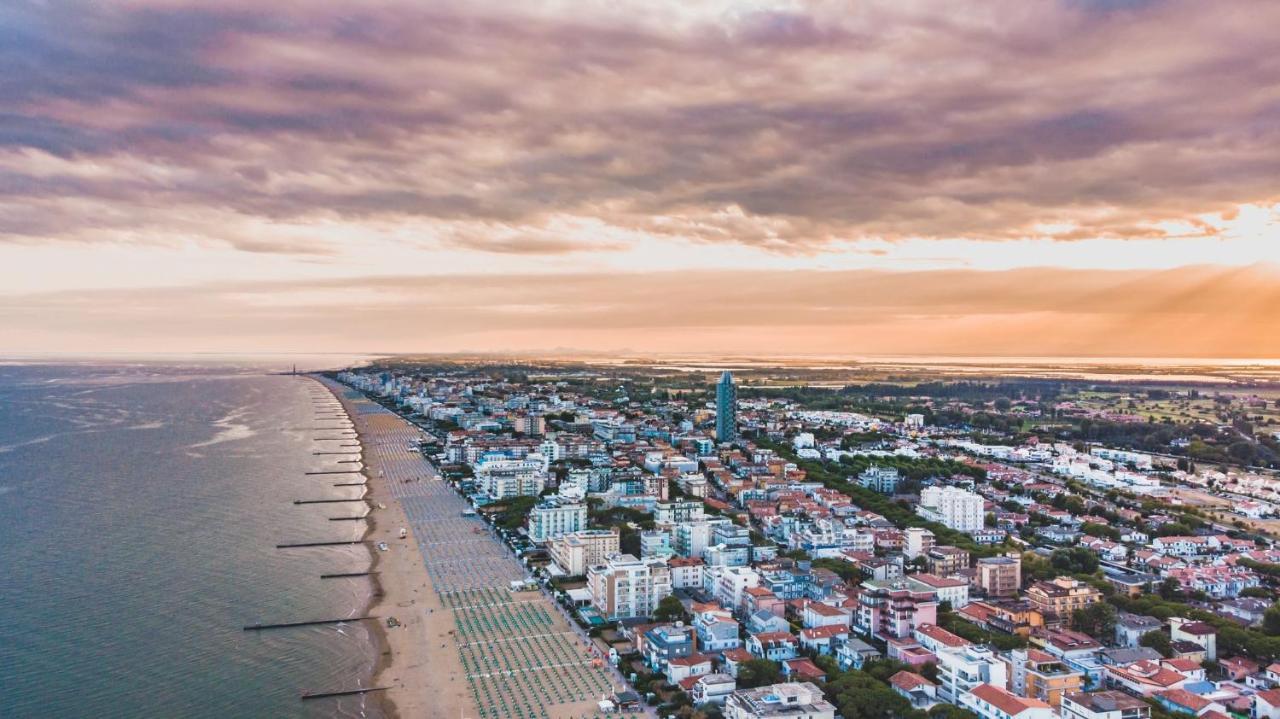 Appartamento Olimpo Carraro Immobiliare Jesolo - Family Apartments Екстер'єр фото